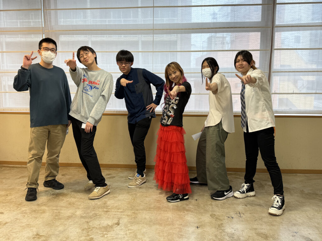 人気声優,飯塚雅弓,来校,松陰高校,町田